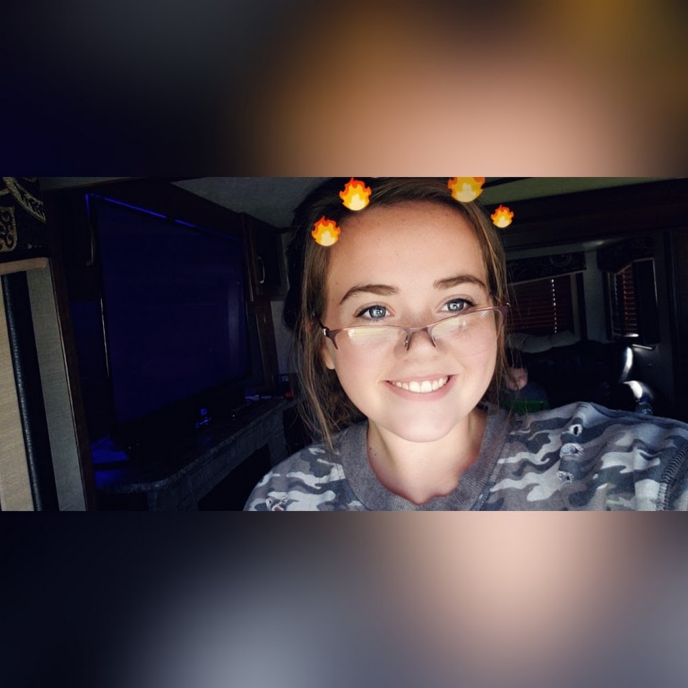 Meet your Posher, Anna